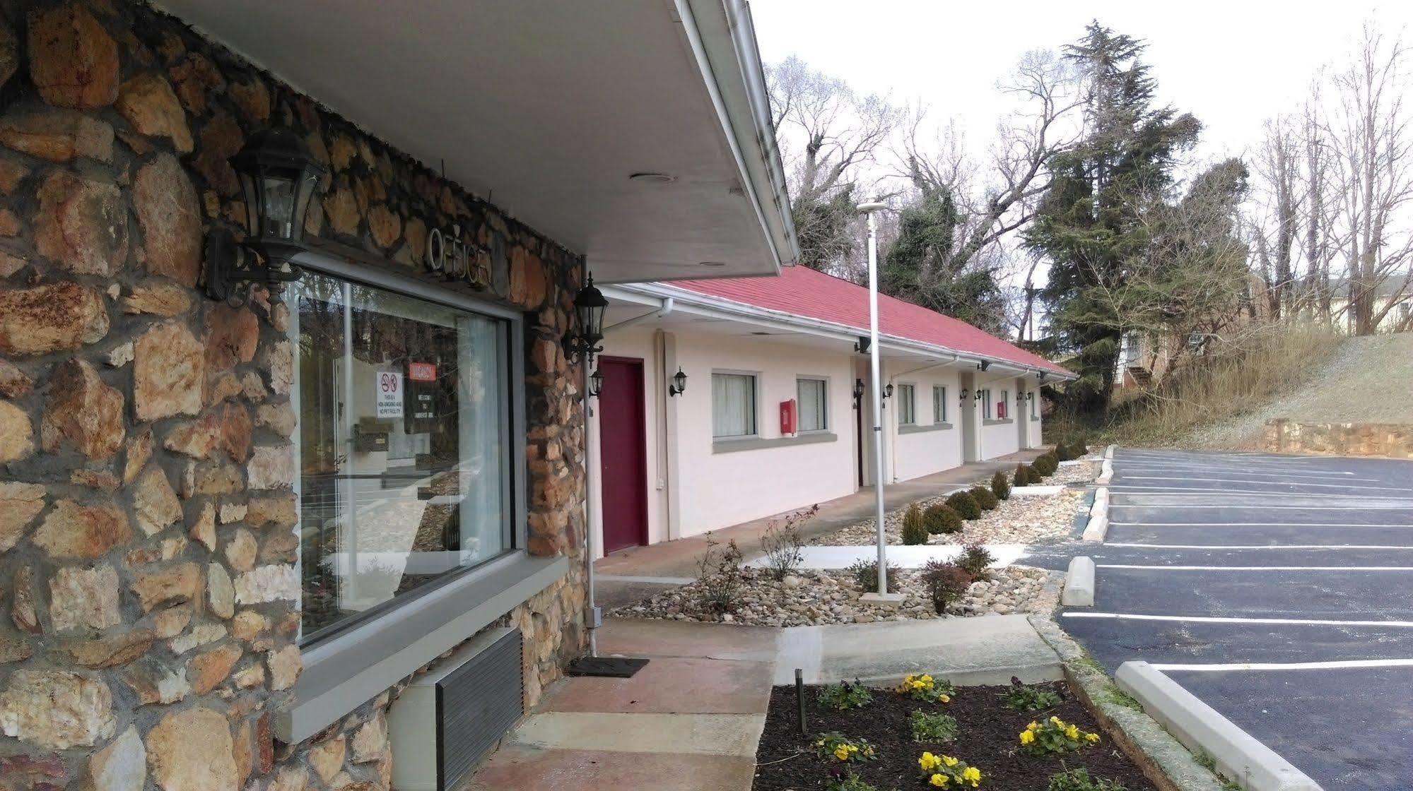 Amherst Inn - Virginia Экстерьер фото